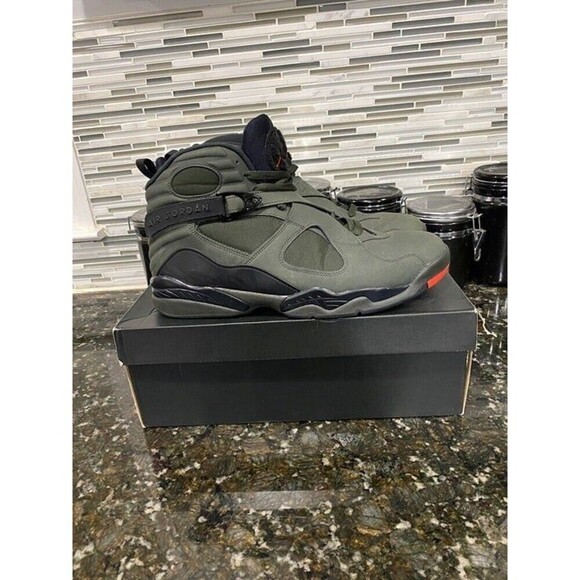 Air Jordan 8 Retro "TF Undefeated" (Size: 14, Color: Sequoia/Black/Orange) - Picture 6 of 16